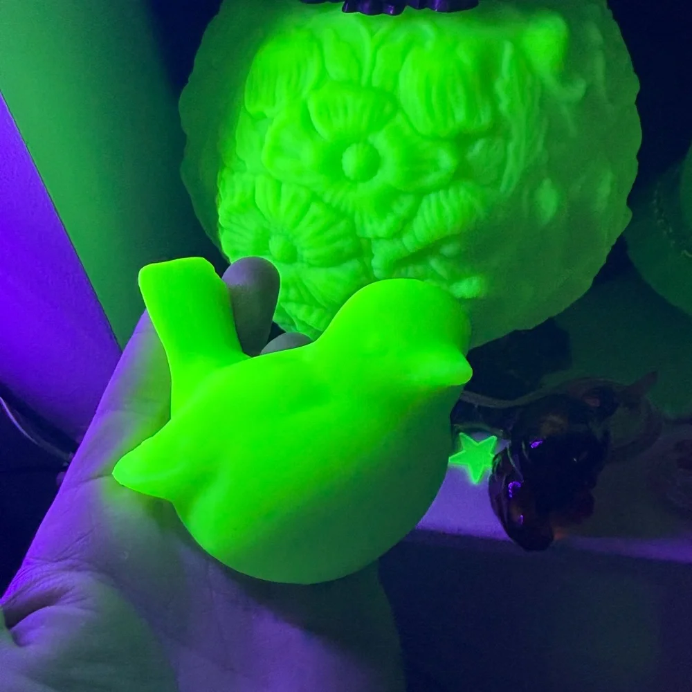 2 Green Fenton custard birds